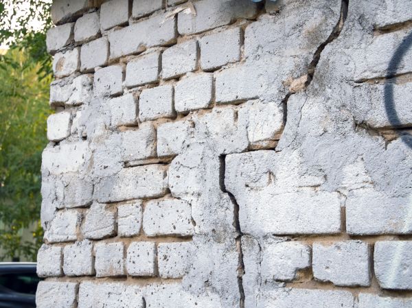 Cracked Brick Wall Repair in Birmingham